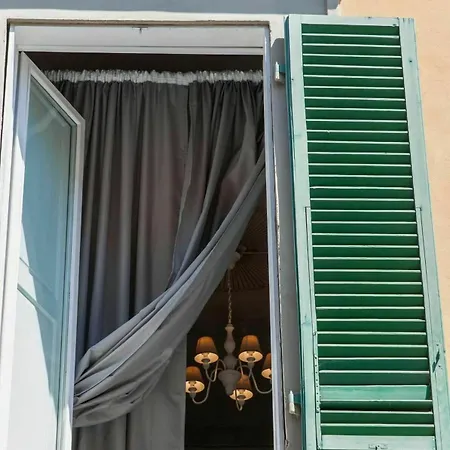 Retro Couette-café 4*