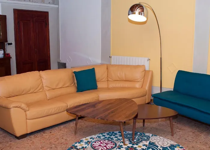 Bed & Breakfast Retro 4*