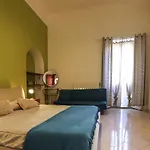 Retro B&B 피사